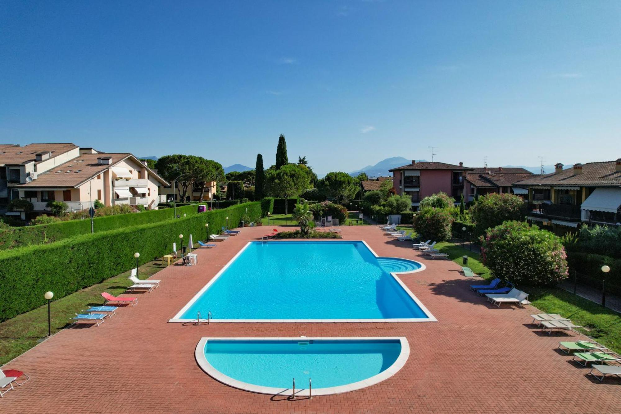 Appartamento Al Cascinale Desenzano del Garda Luaran gambar